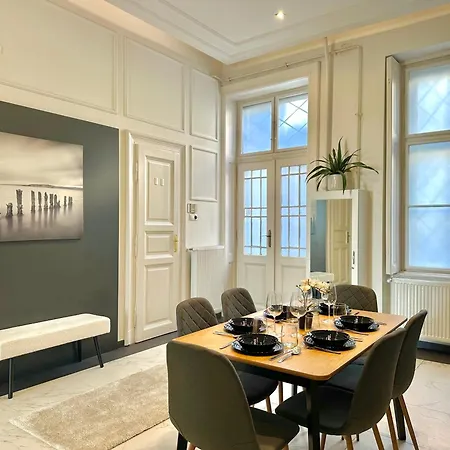 Deluxe 2-bedroom With Sauna And Ac דירה בודפשט