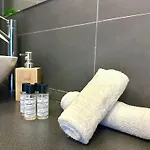 Deluxe 2-bedroom With Sauna And Ac * ブダペスト