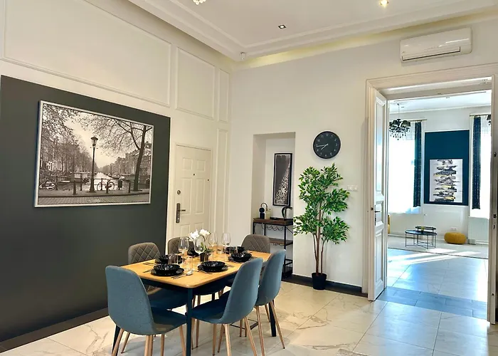 Апартаменты Deluxe 2-bedroom With Sauna And Ac *