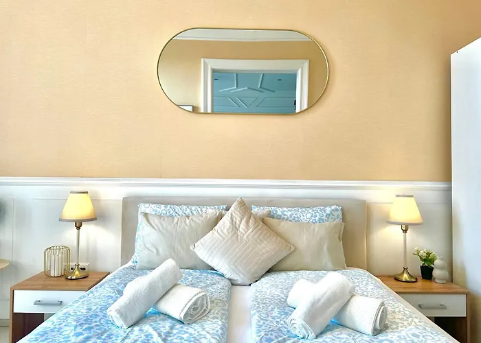 Апартаменты Deluxe 2-bedroom With Sauna And Ac *