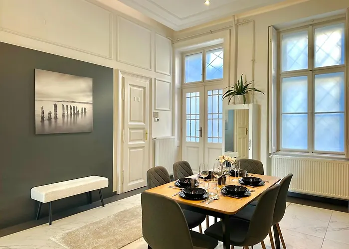 Deluxe 2-bedroom With Sauna And Ac Апартаменты Будапешт