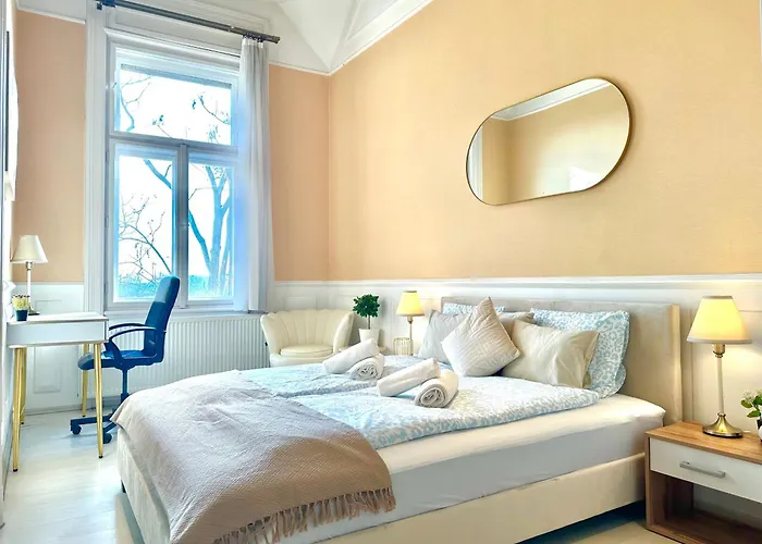 Deluxe 2-bedroom With Sauna And Ac Будапешт